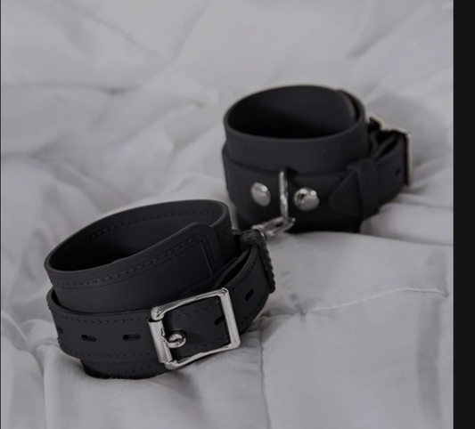 Onyx Handcuffs